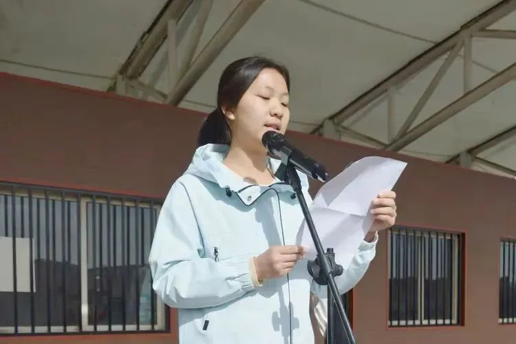 以青春赴万丈理想,为中考赴万丈荣光——迁安市第一初级中学升旗仪式为九年级壮行! 第37张