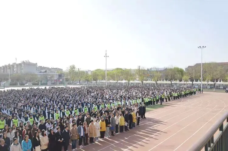 以青春赴万丈理想,为中考赴万丈荣光——迁安市第一初级中学升旗仪式为九年级壮行! 第43张