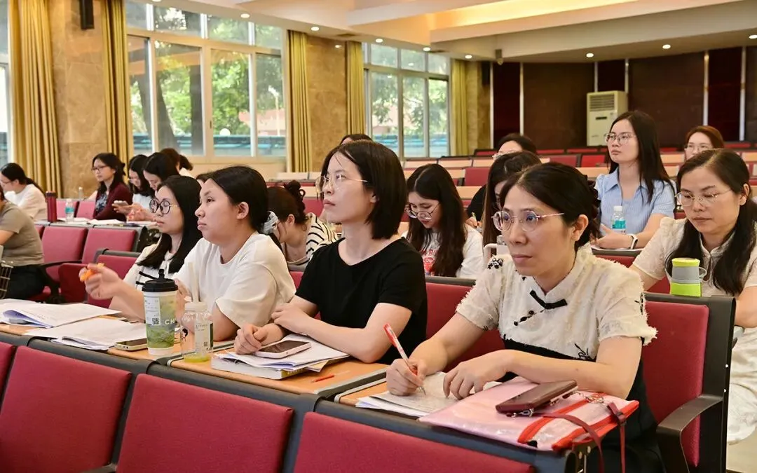 【善美儒实】聚焦中考写作 共研备考策略——区环两江初中英语教研活动在儒林实验学校举行 第11张