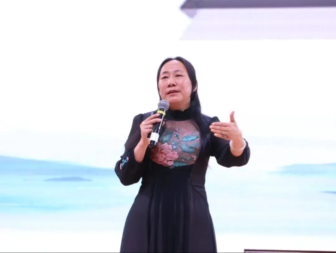 平心静气赴中考 志存高远向未来——临沧市易成实验学校开展九年级生涯规划与英语学法指导讲座 第5张