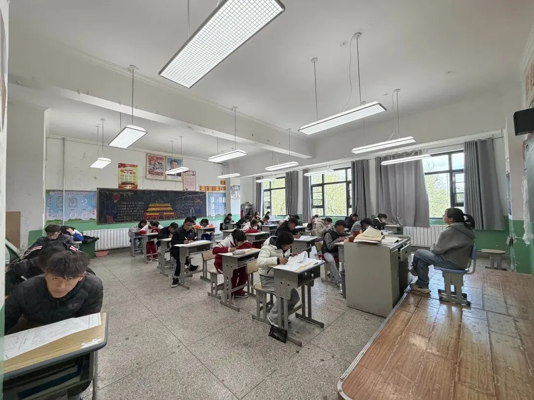 市二职举行2026届毕业班第一次模拟考试 第2张