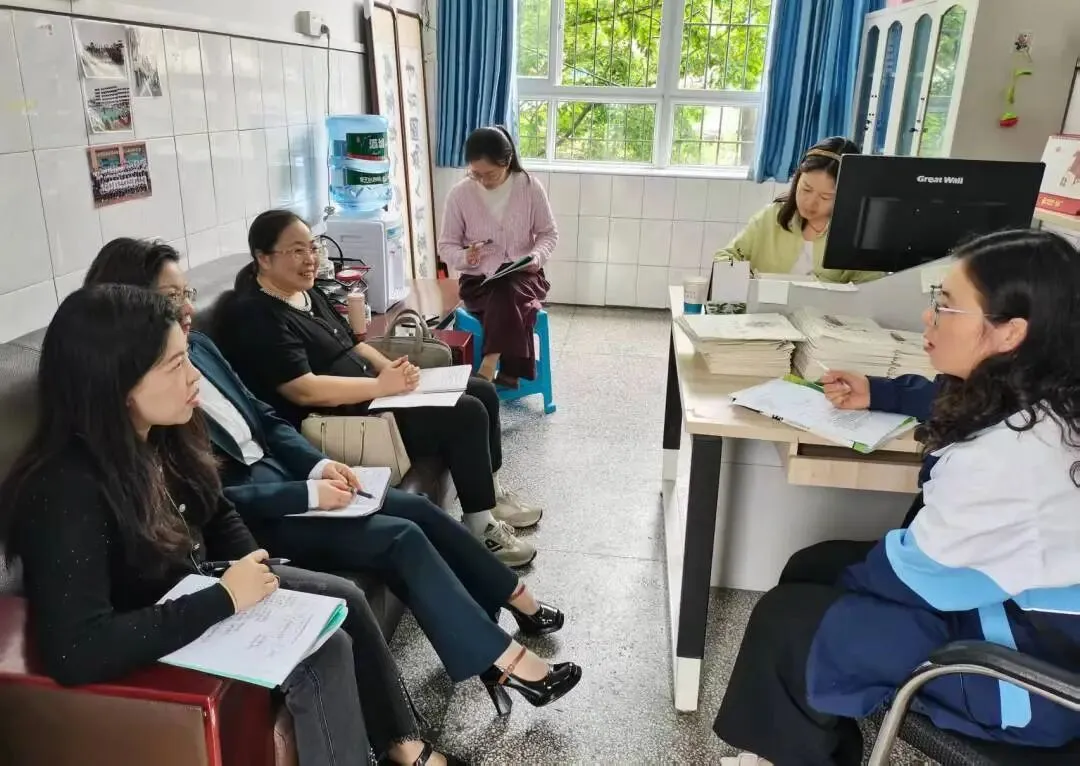 沿途致远沐春风,视导领航备中考——龙马潭区教师发展中心九年级全学科视导走进泸州市兆和学校 第37张