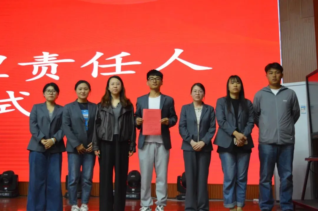 立状明志,决胜中考 | 我校举行2026年中考目标管理责任书签订仪式 第25张