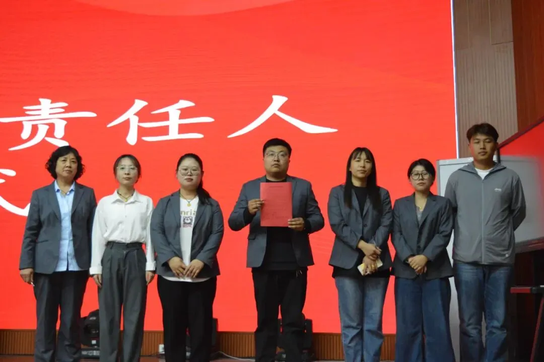 立状明志,决胜中考 | 我校举行2026年中考目标管理责任书签订仪式 第27张