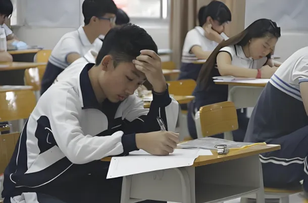 2026中考大变天!多省教育厅连发重磅通知,再给娃死刷题就真废了! 第3张