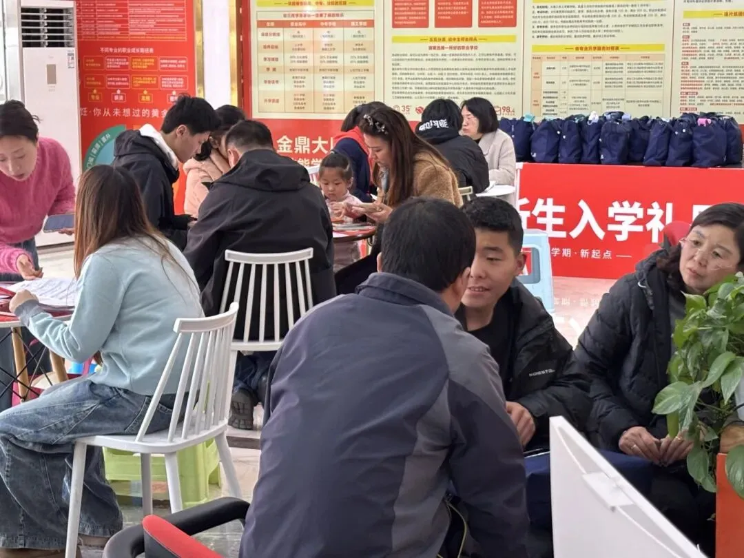 中考结束再找学校来得及吗?宜宾新东方 2026 夏秋季预科班,现在报名更划算! 第3张