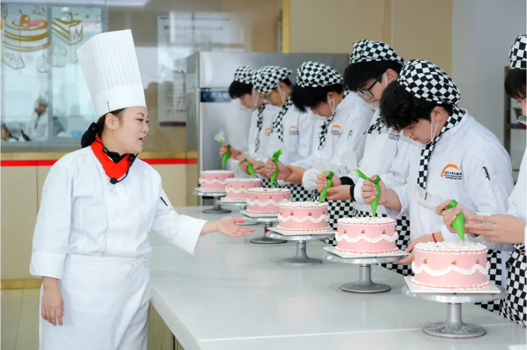 中考结束再找学校来得及吗?宜宾新东方 2026 夏秋季预科班,现在报名更划算! 第6张