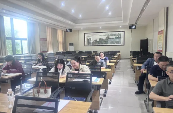 深耕材料题 精准备中考——南城县2026年初三历史学科复习指导会顺利召开 第5张