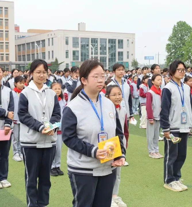 童心送祝福 温暖助中考——丹阳市实验学校举行中考助力主题活动 第16张