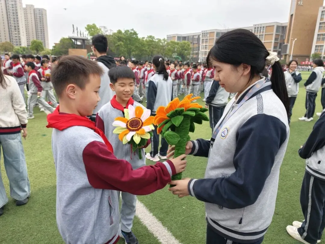 童心送祝福 温暖助中考——丹阳市实验学校举行中考助力主题活动 第17张