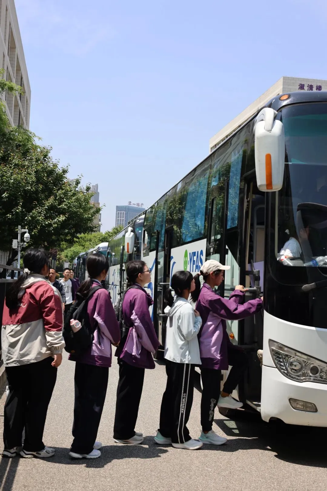 合肥体育中考开考!元丰汽车护航经开实验学校学子,奔赴青春考场! 第5张