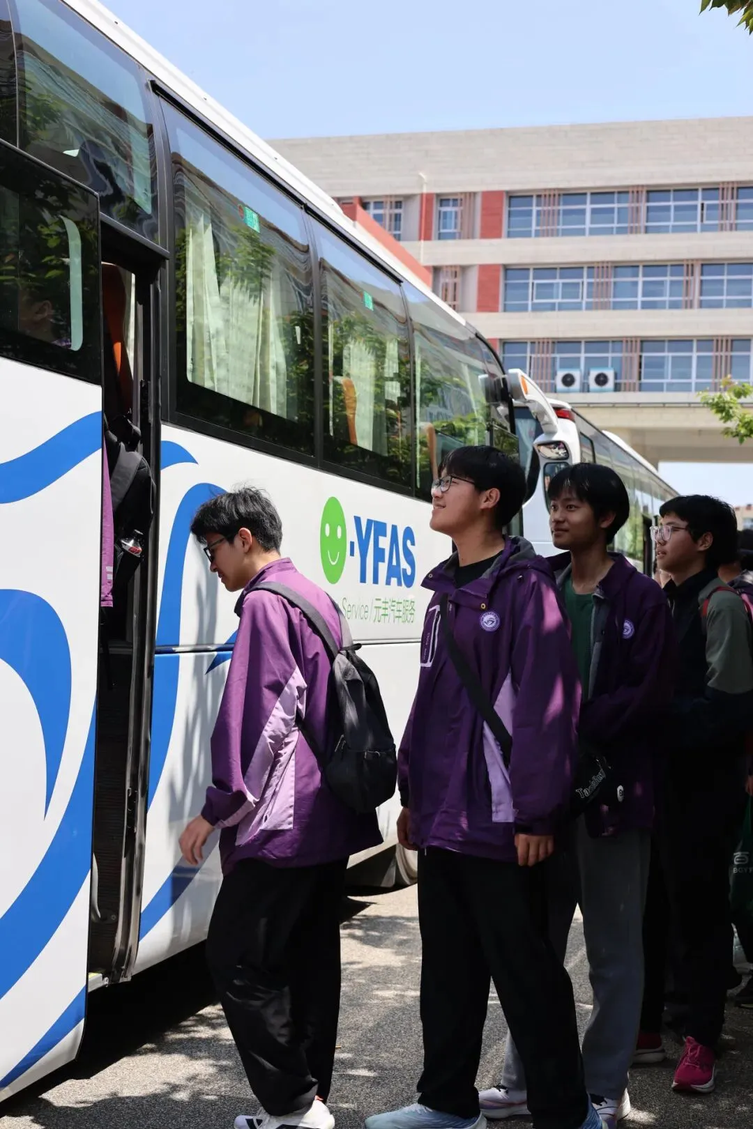 合肥体育中考开考!元丰汽车护航经开实验学校学子,奔赴青春考场! 第8张