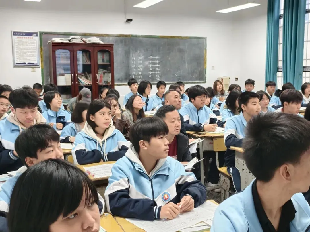 保靖县雅丽中学与毛沟中学毕业学科试卷讲评示范课联动经验交流与观摩研讨活动 第23张