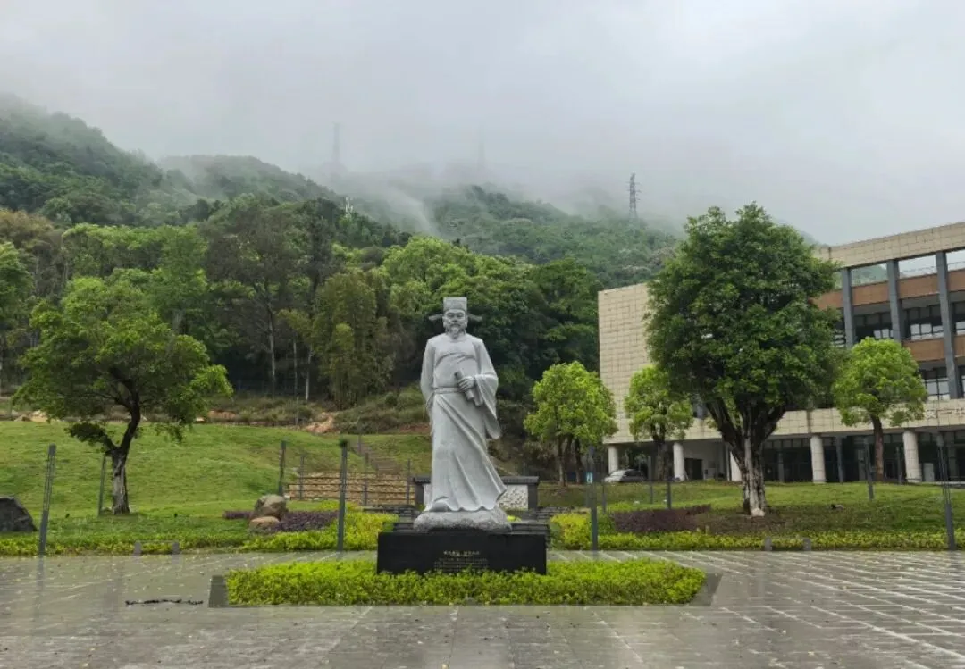 探梦一中筑初心 励志前行赴中考丨福安六中初三优秀学子赴福安一中交流参观 第12张