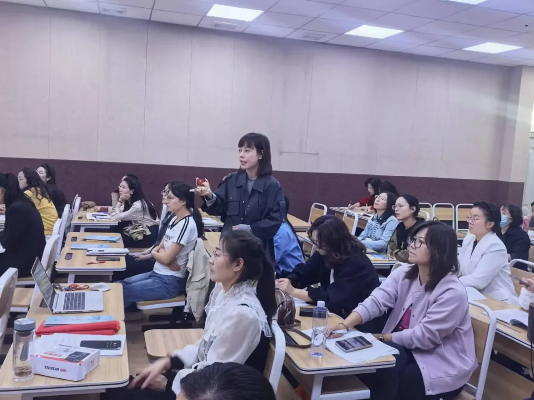 破局中考英语 赋能课堂提质自治区“天山英才”裴广华名校长工作室送教研讨活动圆满举行 第9张