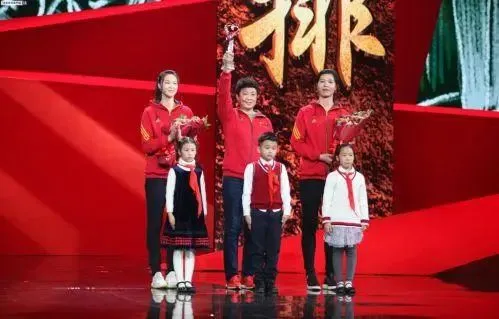 2026年中考素材综合 | 最全版近6年感动中国人物素材汇编【2018-2025年感动中国人物素材+技法】 第64张