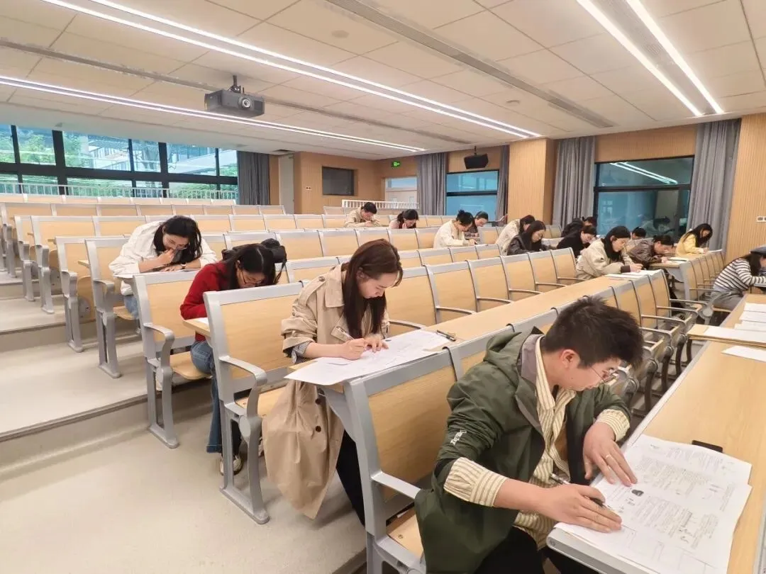 研做中考真题,把准备考航向——记中考复习备考活动月系列活动(二) 第2张