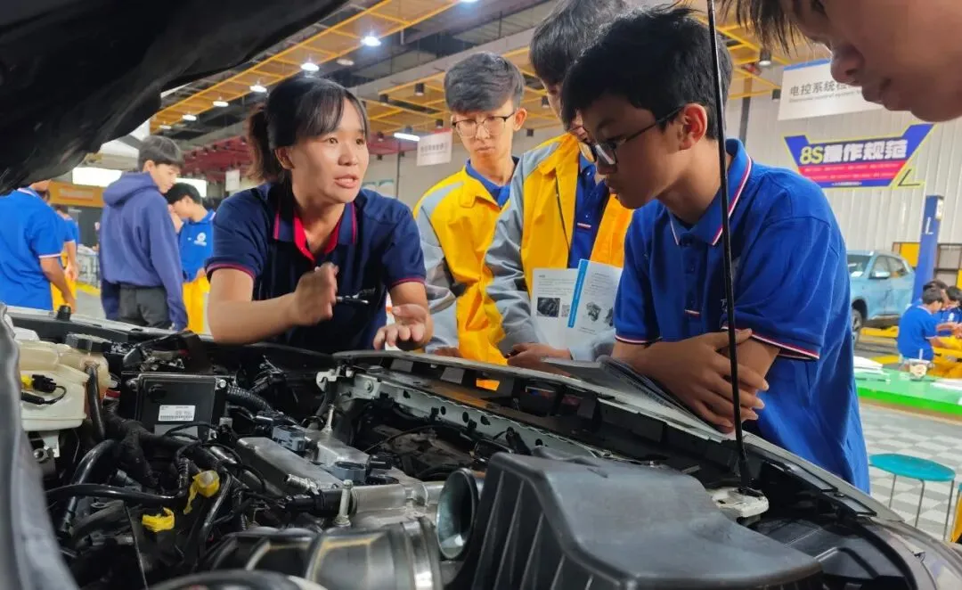 中考落榜≠未来无望!16岁杨晓:一个明智的选择,逆袭精彩的人生! 第9张