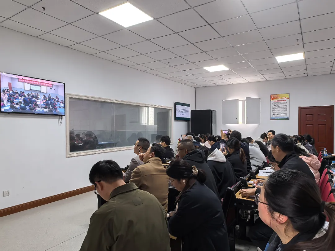 把脉新中考 共研新策略 | 高邮市初中道德与法治专题复习备考交流暨宰华平工作室主题研训活动在汪曾祺学校举行 第5张