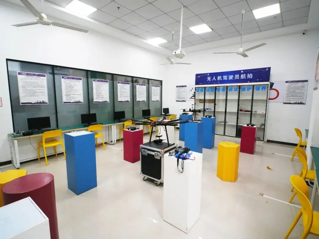 拒绝择校迷茫!广州新华中考咨询周 校企定向培养助力低分学子逆袭 第9张