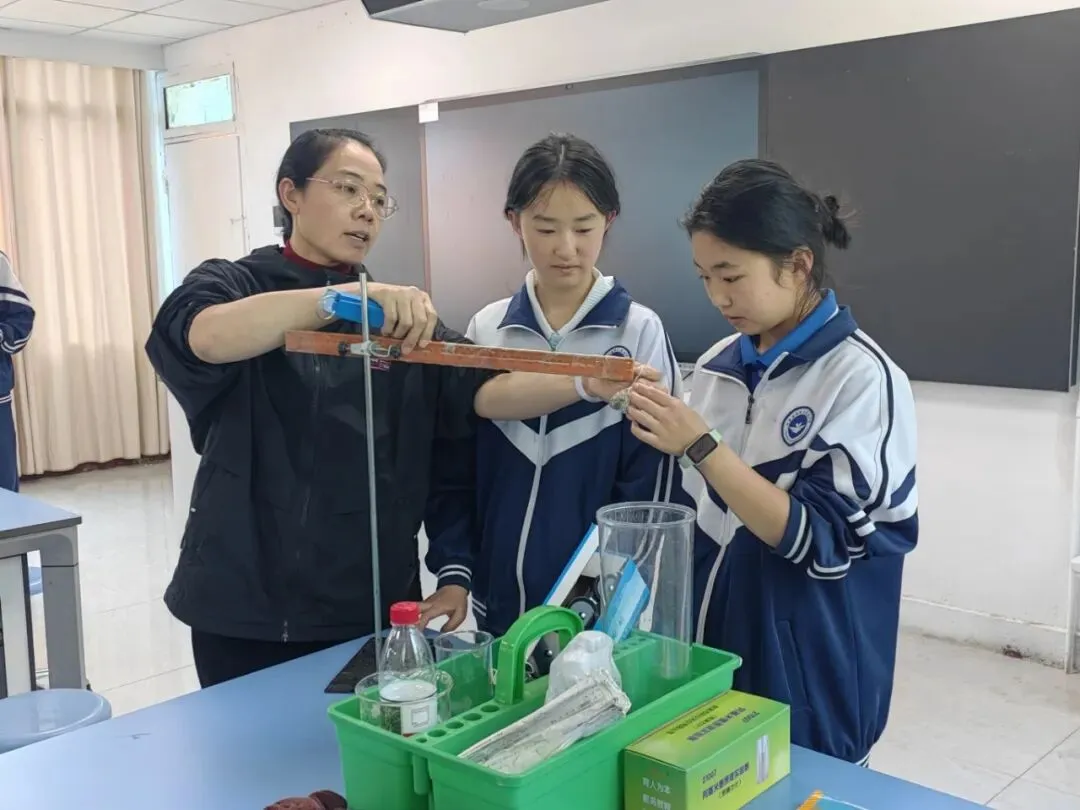 中考护航践初心,良师领航育新苗||张霞老师:以物理探真知,以笃行伴 第7张