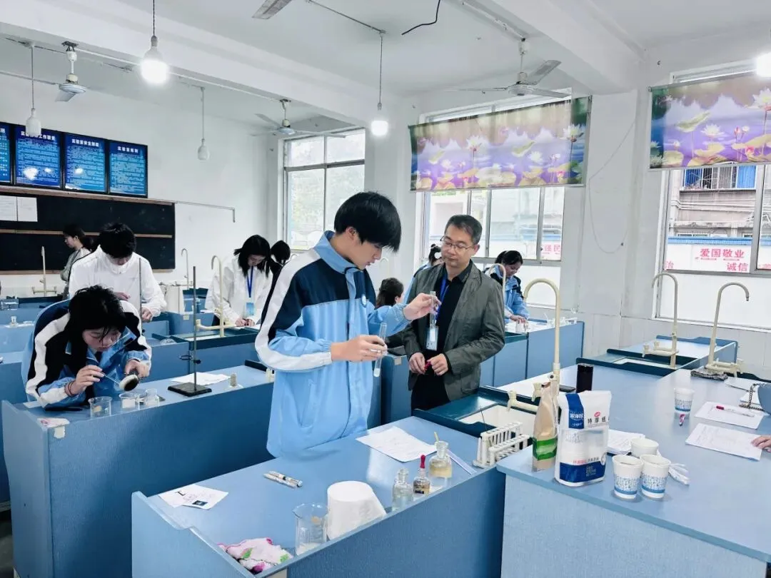 科学实践求真知 中考实验首告捷 第3张