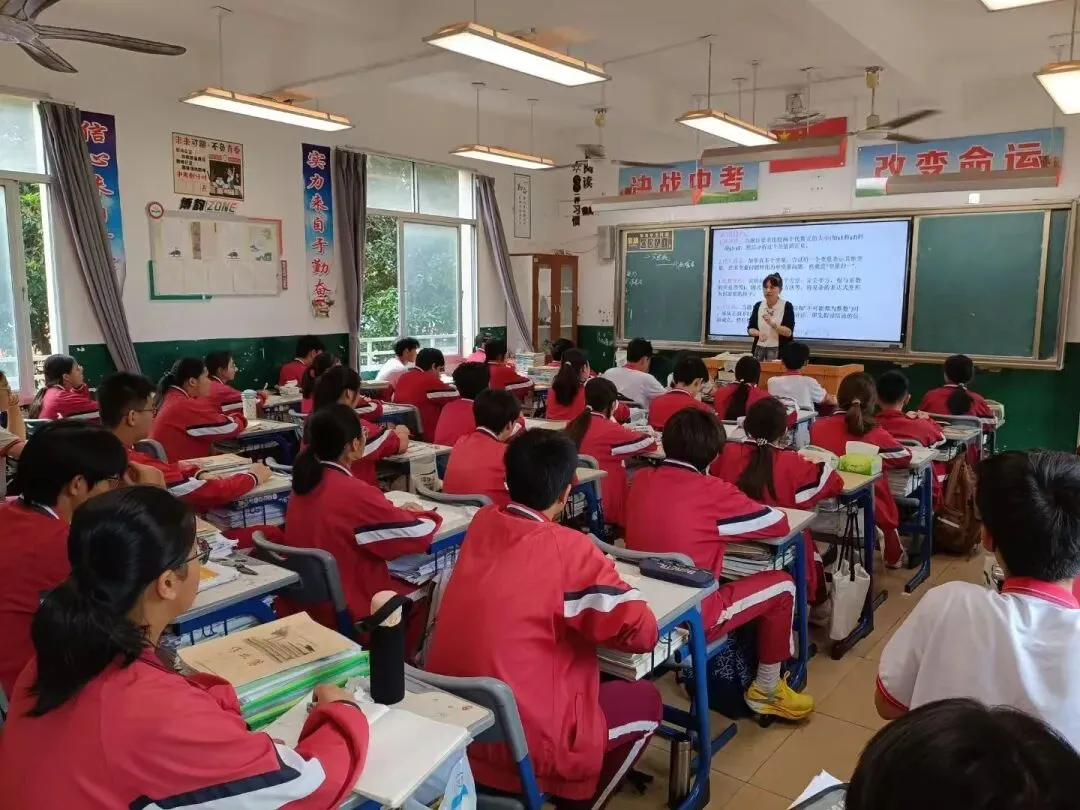 视导把脉明方向 聚力攻坚战中考——区教师进修学校莅临我校开展初三毕业班教学视导工作 第6张