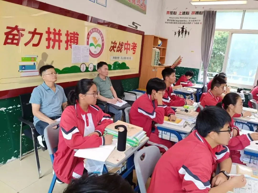视导把脉明方向 聚力攻坚战中考——区教师进修学校莅临我校开展初三毕业班教学视导工作 第7张