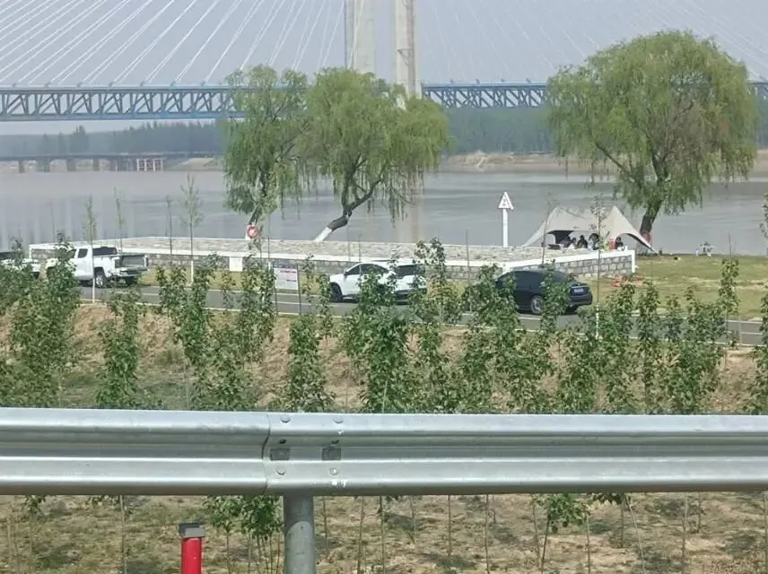 26山东真题:物业改革,从重管理转向更加重服务.有人支持;也有人认为物业应做好本行.对此你怎么看? 第4张