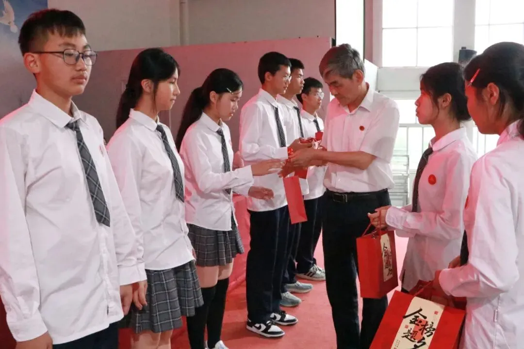 跃马凌云志,执笔战中考——中考70天誓师大会 第66张