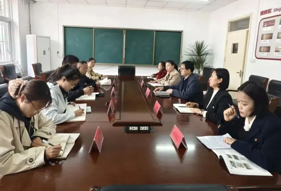 异构复习课堂,助力中考辉煌|王成广名师领航工作室与聊城六中复习研讨活动圆满举行 第1张