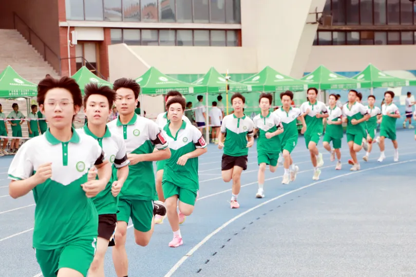 有温度的教育 | 我校助力花都区体育中考,爱心物资为考生护航 第3张