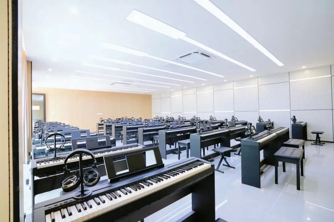 有温度的教育 | 我校助力花都区体育中考,爱心物资为考生护航 第14张