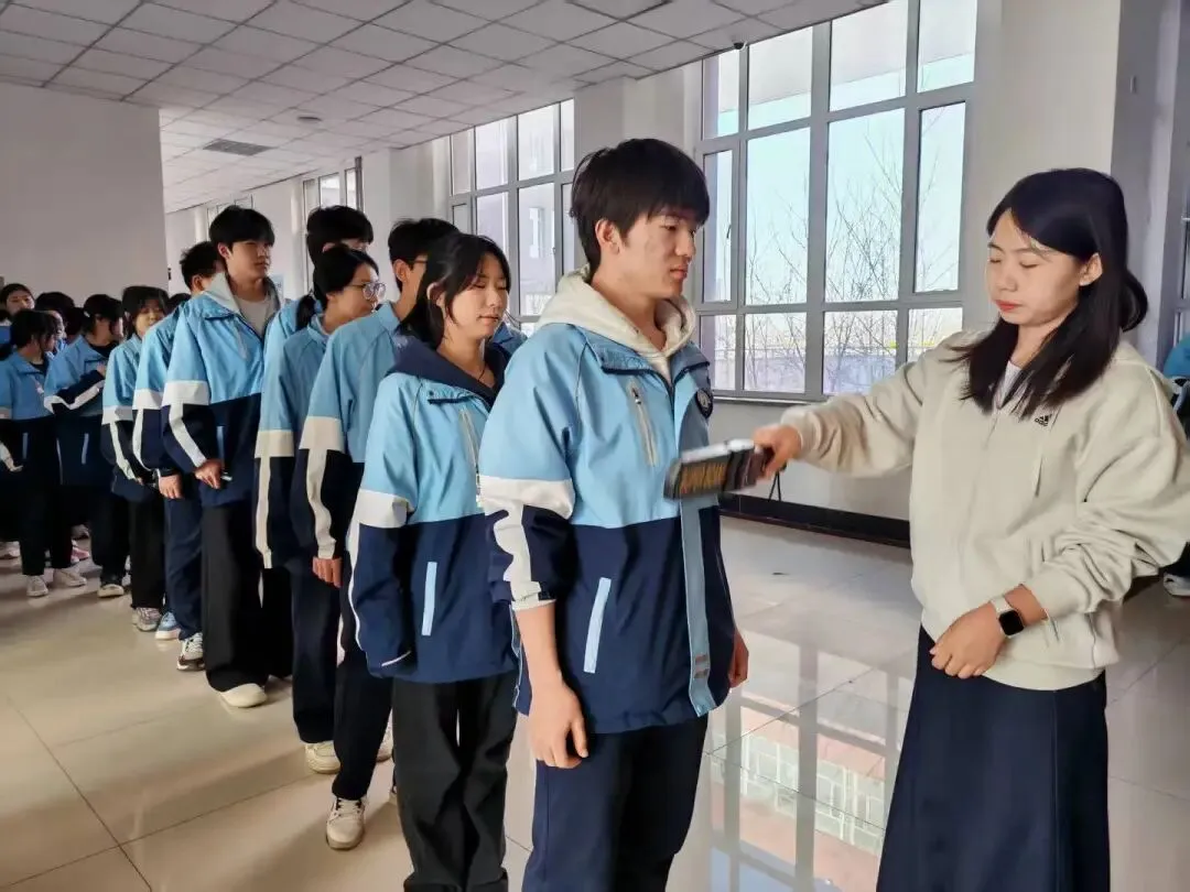 无畏前路 全力奔跑丨高三年级第一次模拟考试及冲本部高一高二年级月考纪实 第8张