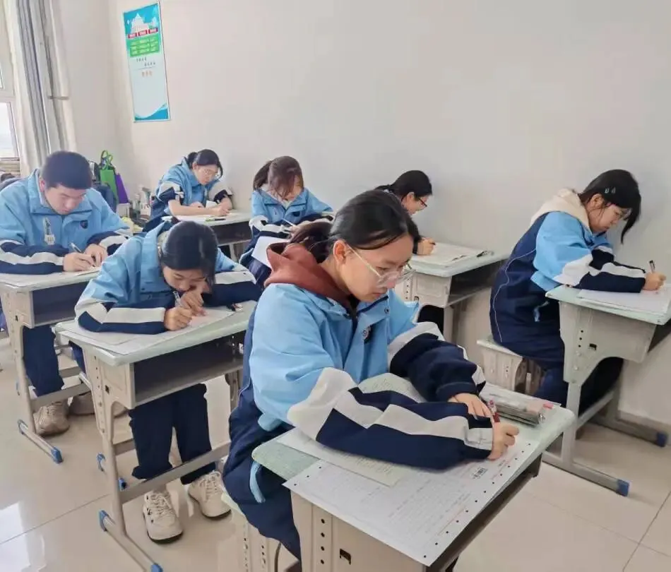 无畏前路 全力奔跑丨高三年级第一次模拟考试及冲本部高一高二年级月考纪实 第9张