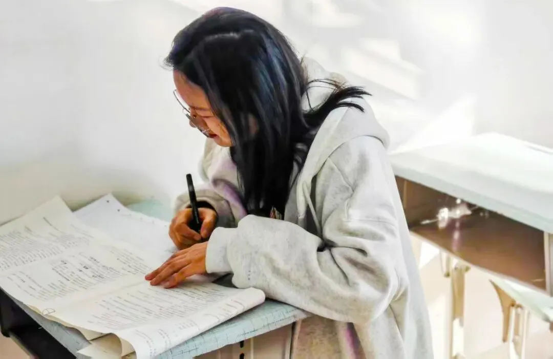 无畏前路 全力奔跑丨高三年级第一次模拟考试及冲本部高一高二年级月考纪实 第14张