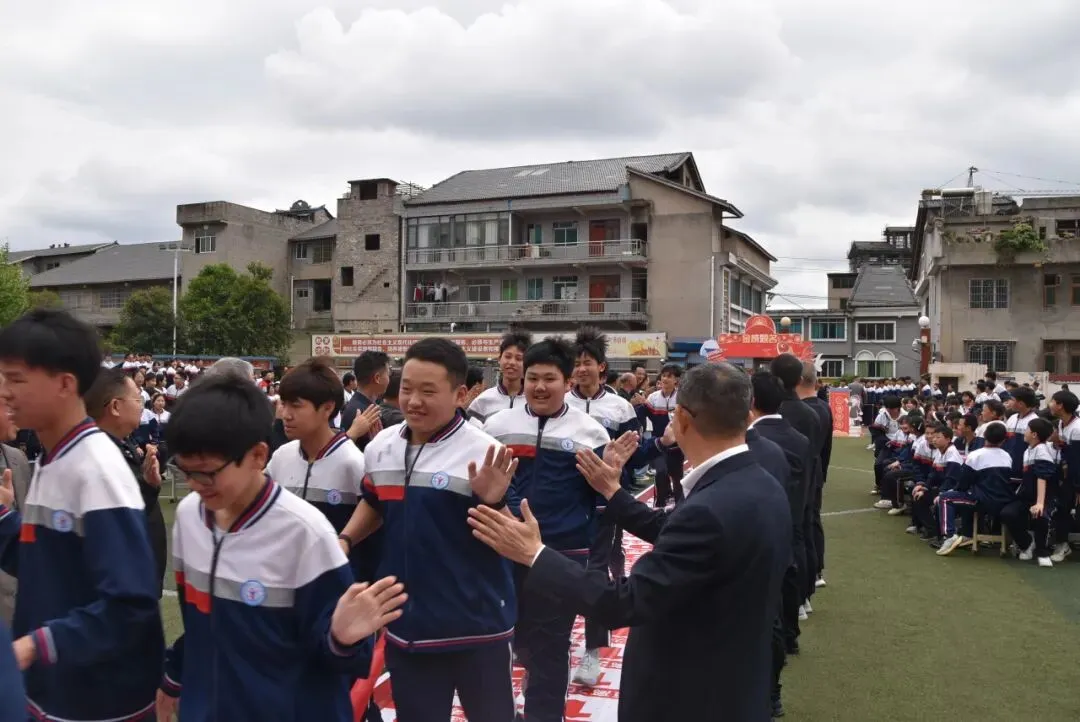 【勤悦岔中 · 党建】决胜中考,圆梦岔中——播州区三岔中学2026届誓师大会圆满落幕 第26张
