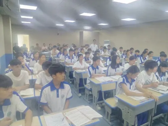 聚焦中考・共研共进 ——2026 年乐东县初中语文第一次集备共研(专递课堂)活动纪实 第3张