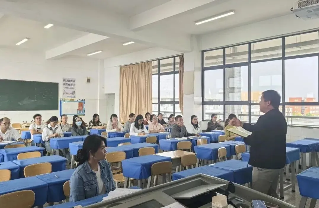 精准分析明方向 凝心聚力备中考 ——昆明市官渡区小板桥中学召开九年级市统测质量分析会 第15张