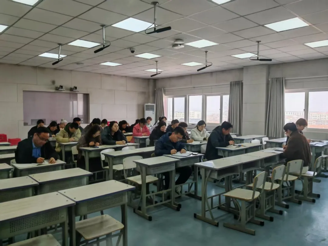 【存真•中考会考】锚定方向,科学提质——莱山区第一初级中学召开年级全体教师会议 第3张