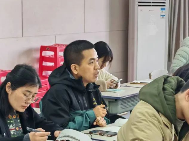 【存真•中考会考】锚定方向,科学提质——莱山区第一初级中学召开年级全体教师会议 第5张