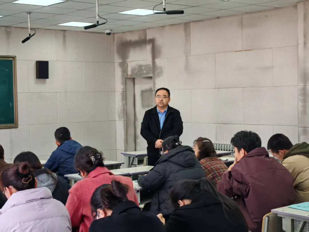 【存真•中考会考】锚定方向,科学提质——莱山区第一初级中学召开年级全体教师会议 第12张