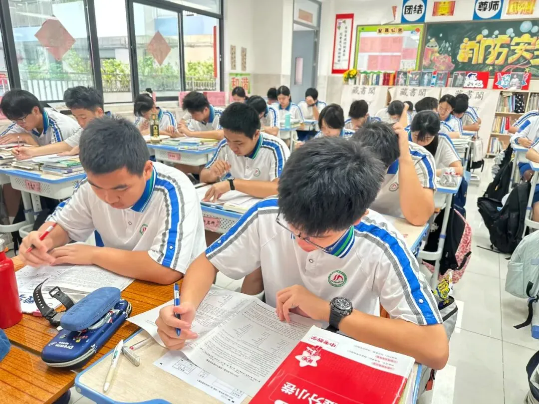 【科组动态】以赛促学固语法,凝心聚力迎中考——香市中学初三级顺利举办英语语法知识竞赛 第6张