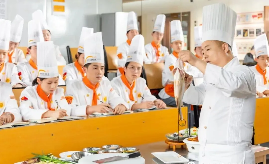 【家长必看】别等中考结束,才慌慌张张为孩子择校学技术,那时候别人都入学了!! 第7张