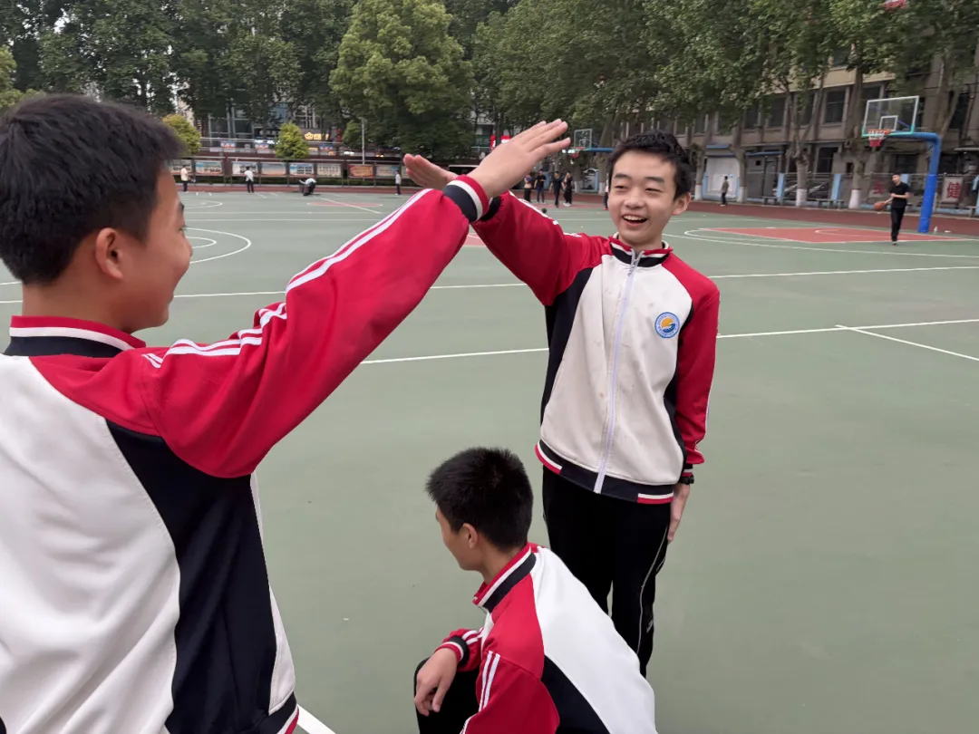 凝心聚力,冲刺中考——平顶山市第八中学开展九年级减压赋能团体辅导活动 第3张