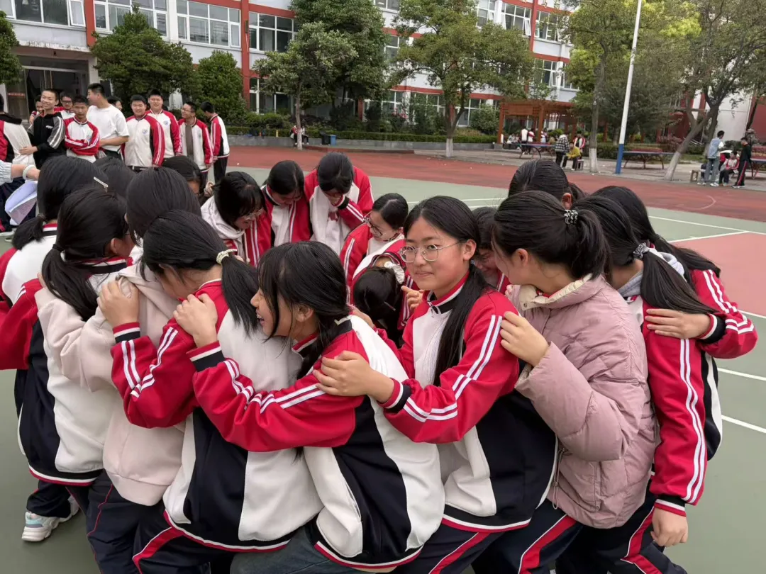 凝心聚力,冲刺中考——平顶山市第八中学开展九年级减压赋能团体辅导活动 第4张