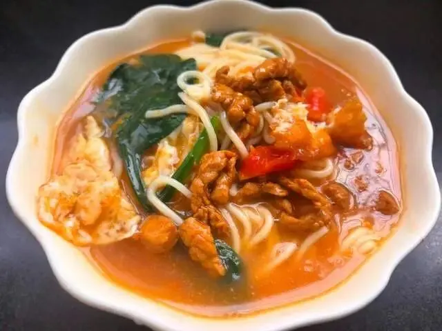 中考倒计时!初三儿子早餐不费妈,面条这样做,天天吃孩子也愿意 第2张