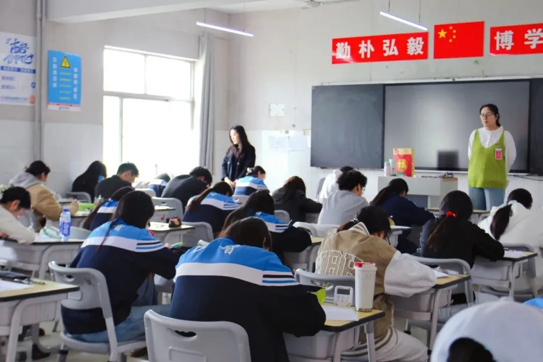 以练为战,决胜春考|济南万智学校第三次模拟考试火热开考! 第18张