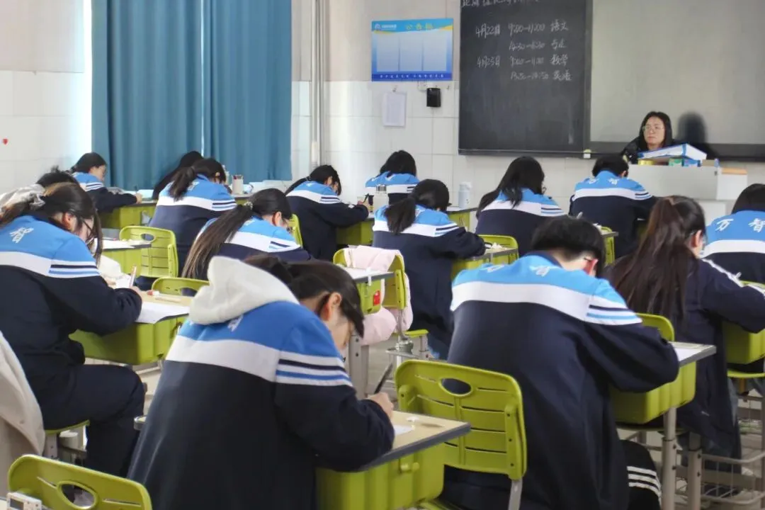 以练为战,决胜春考|济南万智学校第三次模拟考试火热开考! 第20张