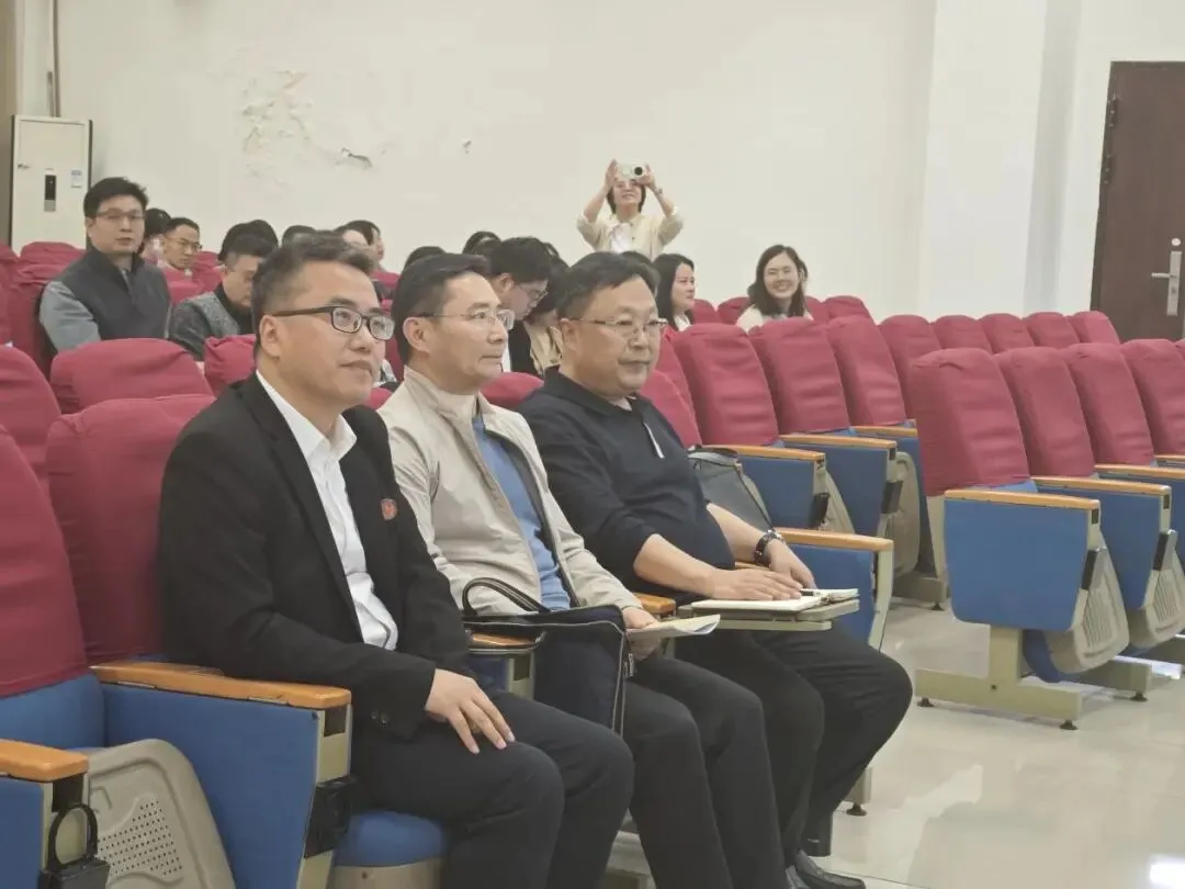 深耕真题明方向,精准建模破难题——成实外教育集团高三语文集团教研活动 第17张